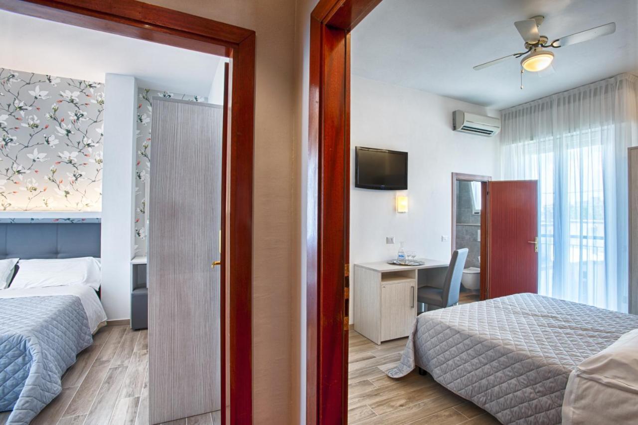 Hotel Mirabel Rimini Ngoại thất bức ảnh