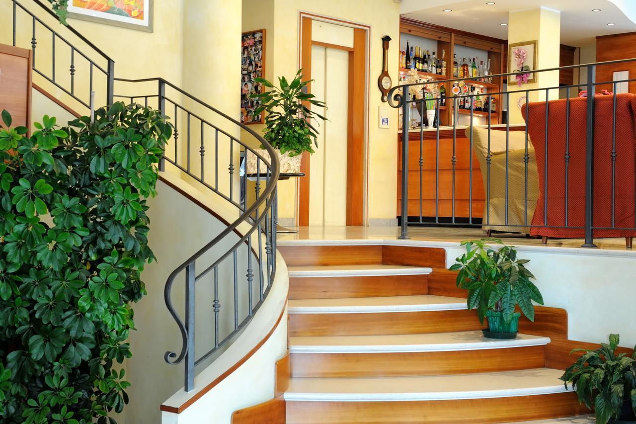 Hotel Mirabel Rimini Ngoại thất bức ảnh