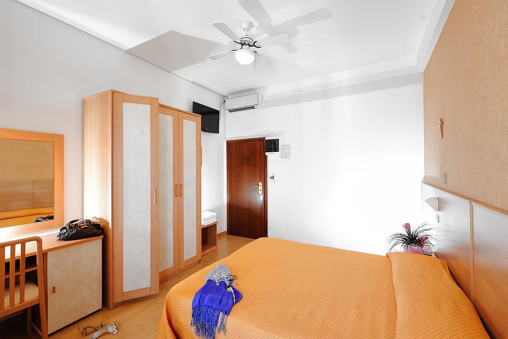 Hotel Mirabel Rimini Ngoại thất bức ảnh