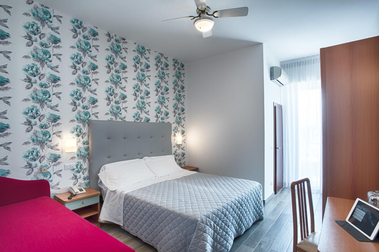Hotel Mirabel Rimini Ngoại thất bức ảnh